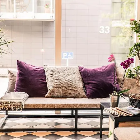 The Swan House By Ylma מלון
