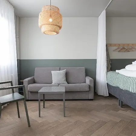 The Swan House By Ylma 3* Reykjavík
